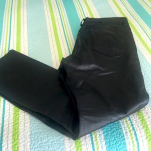 Men’s Black Leather DKNY Jeans Size 34. Length 32”